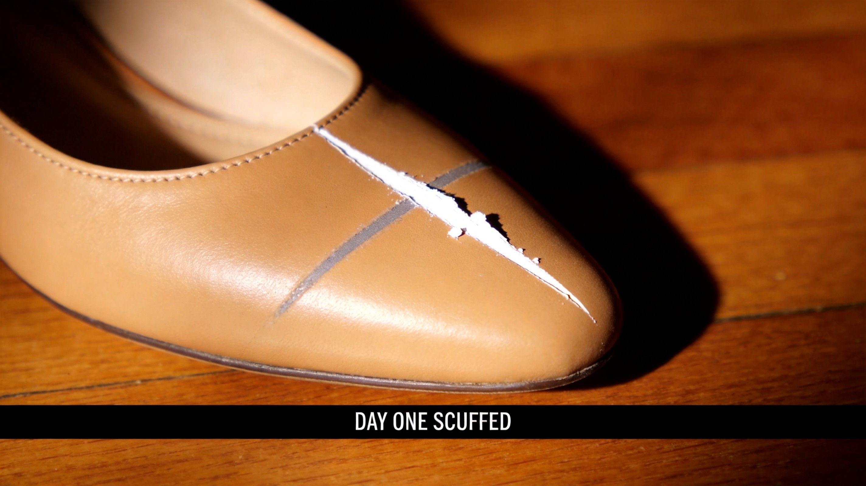 Why Your Shoes Develop Permanent Scuff Marks on Day One — The Surface Coating Chemistry, Curing-Time Economics, and Finish-Thickness Physics Behind the 2026 'Brand-New but Already Scuffed' Epidemic